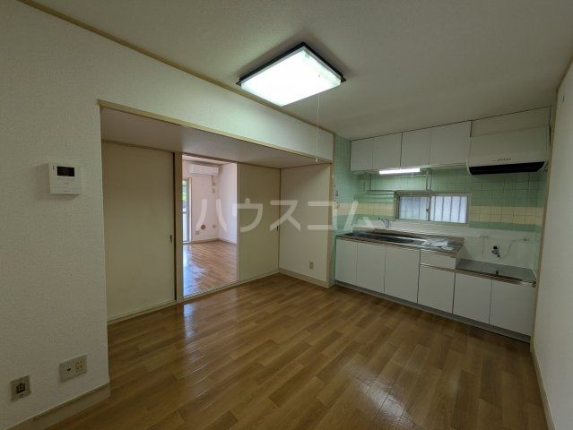 グリーンパーク湘南の居間写真