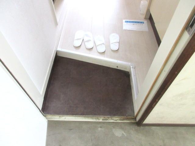 玄関　玄関内