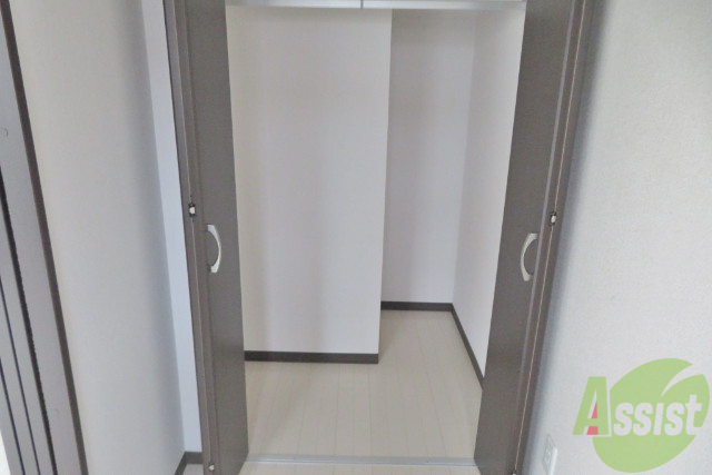 その他部屋・スペース　こちらはクローゼットです。奥行きもしっかりあっていいですね。