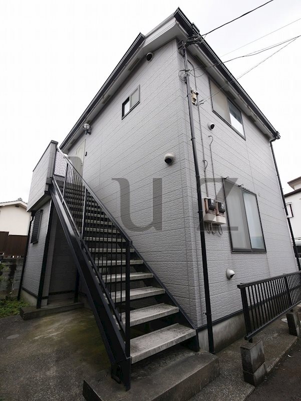 建物外観　2000年築のアパートです。