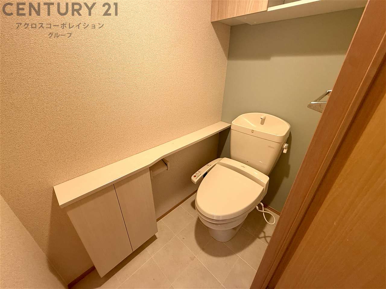 トイレ　温水洗浄便座付きでおすすめ！