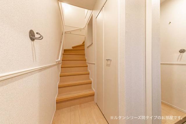 玄関　※参考写真です