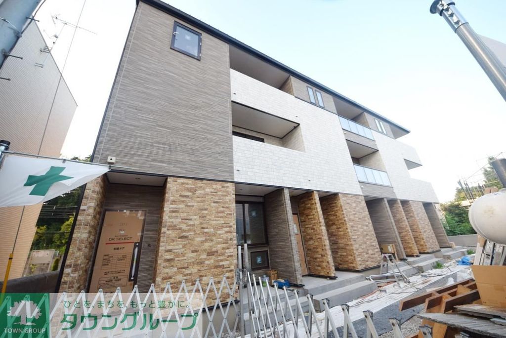 建物外観　エントランス