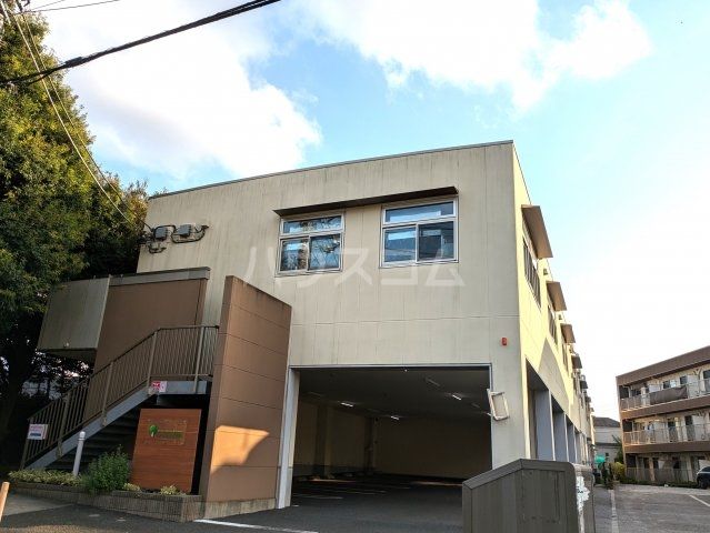 幼稚園・保育園　ありのみ保育園（幼稚園・保育園）まで214m