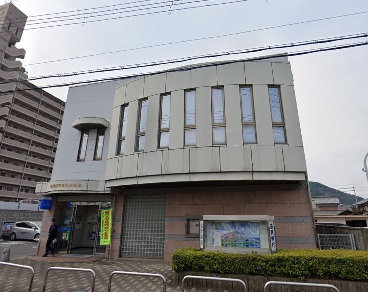 銀行　滋賀銀行能登川支店（銀行）まで302m