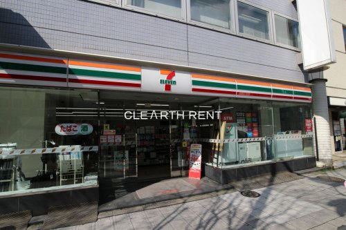 コンビニ　セブンイレブン 日本橋小伝馬町店（コンビニ）まで136m