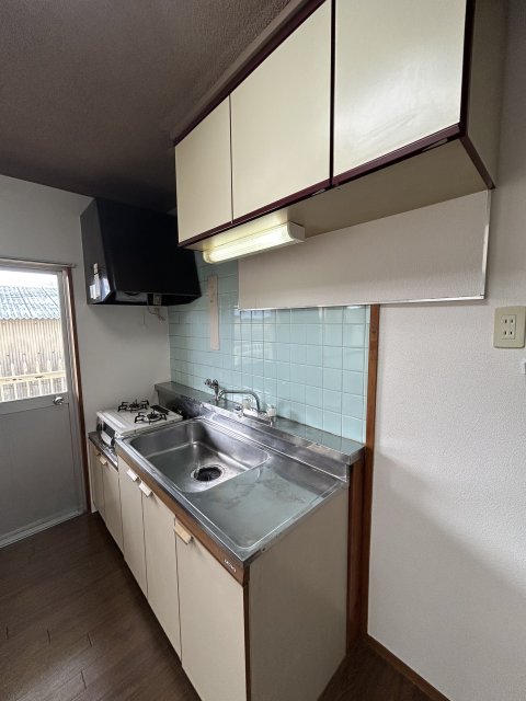 キッチン　※写真は２０３号室です
