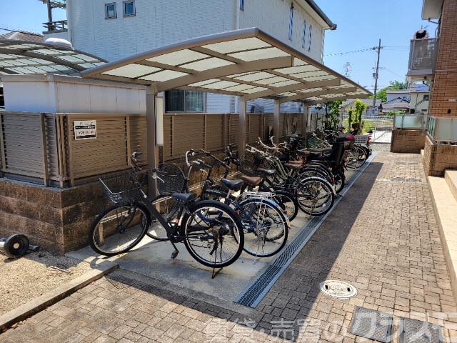 その他共有部分　屋根付き駐輪場