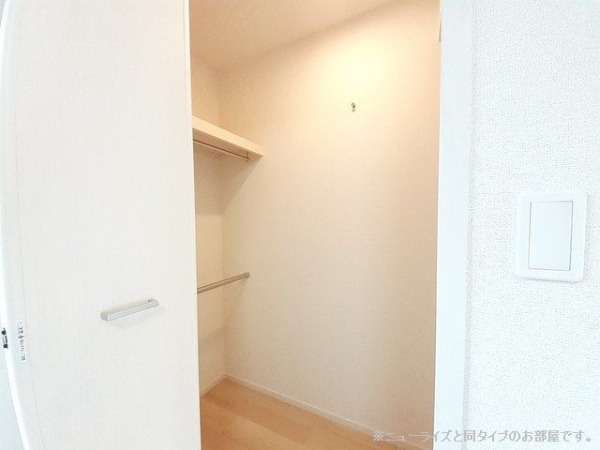 収納　※参考写真　同建築メーカー施工の同間取完成他物件のものです。