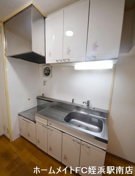キッチン　★都市ガス仕様！角部屋です！★参考写真