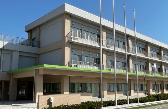 中学校　みどりの南中学校（中学校）まで2300m