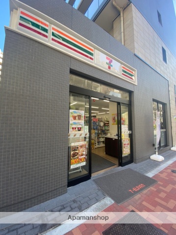 コンビニ　セブンイレブン（コンビニ）まで113m