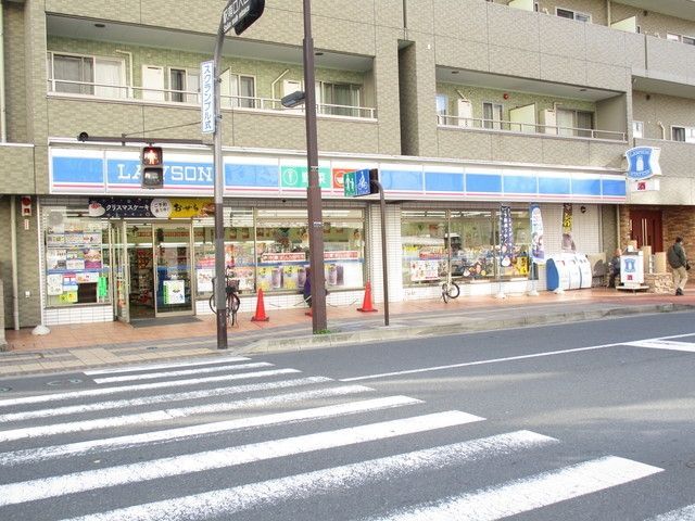 コンビニ　ローソン（コンビニ）まで743m