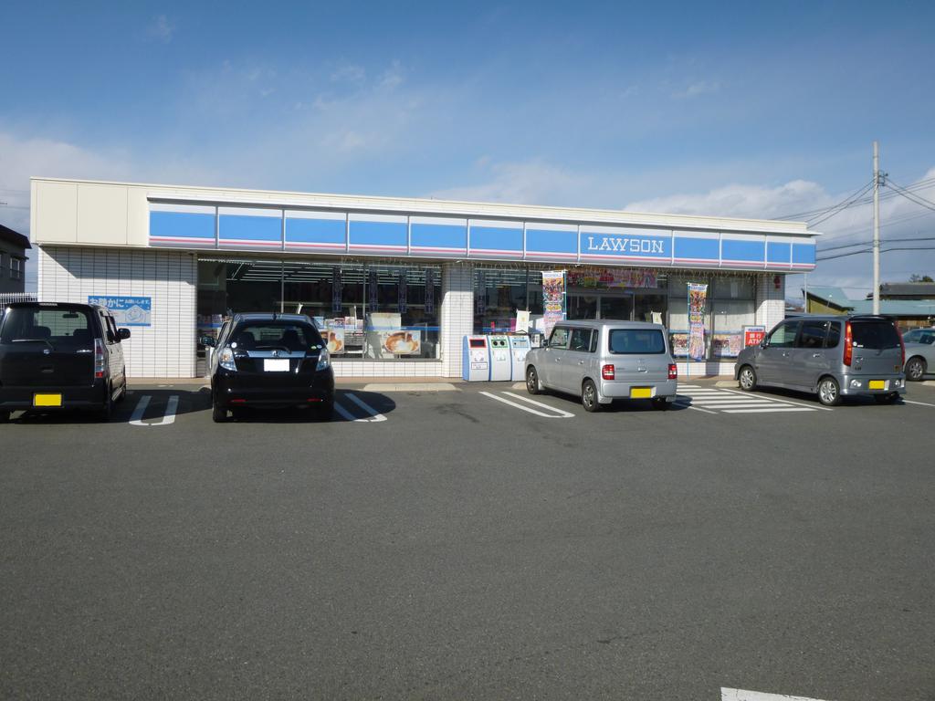 コンビニ　ローソン太田泉町店（コンビニ）まで677m