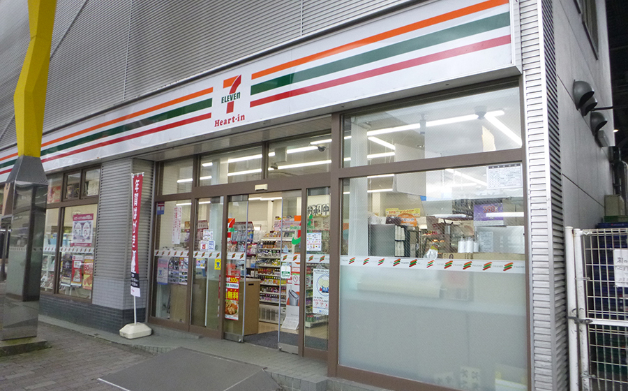 コンビニ　セブンイレブンハートインJR南草津駅東口店（コンビニ）まで309m