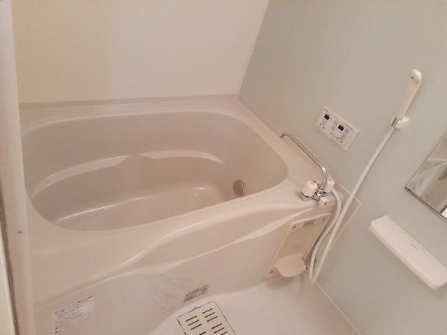 バス・シャワールーム　お風呂で日々の疲れを落としましょう
