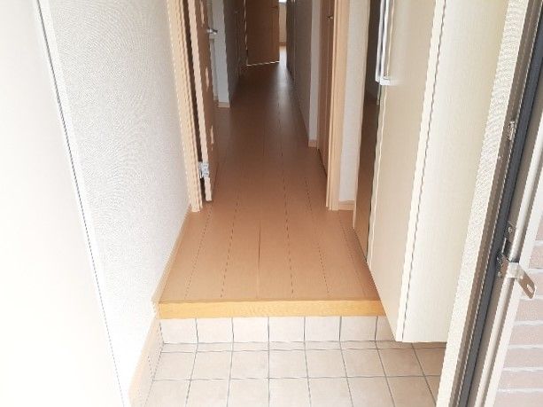 玄関　落ち着いた玄関です