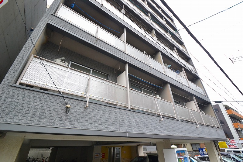 建物外観　室内フルリノベーション済みです