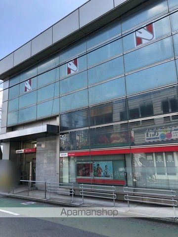 銀行　（株）三菱ＵＦＪ銀行／上石神井支店（銀行）まで303m