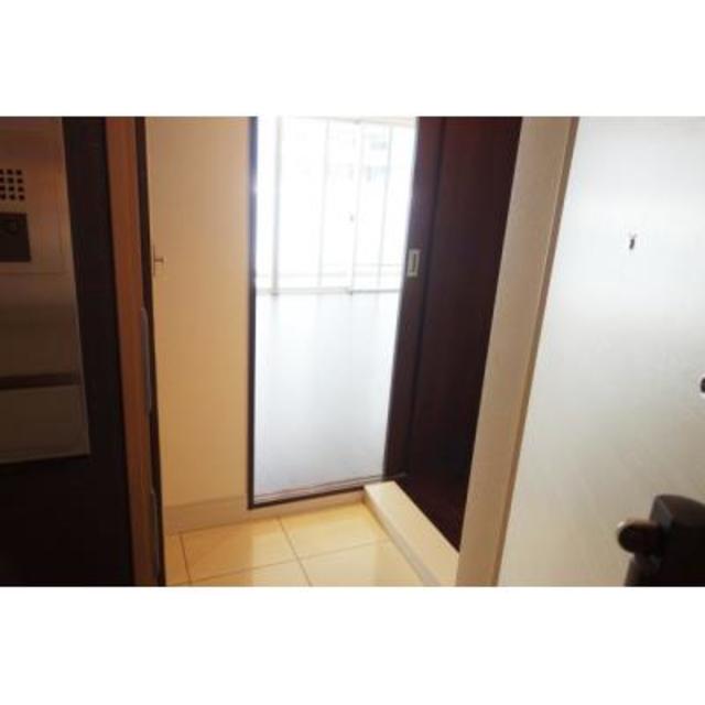 玄関　※写真は同タイプ住戸です。