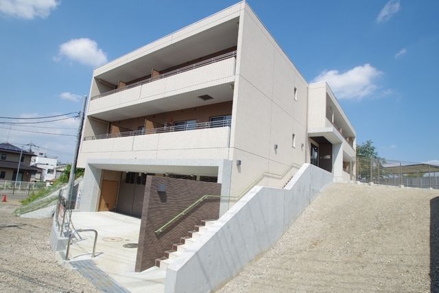 建物外観　★お問い合わせはタウンハウジング新百合ヶ丘店まで★