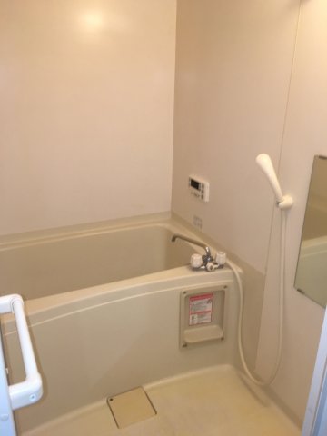 バス・シャワールーム　お風呂です