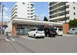 コンビニ　セブンイレブン札幌北2条東8丁目店（コンビニ）まで263m