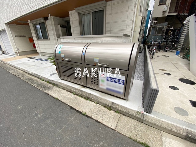エントランス　管理の行き届いたエントランスです♪