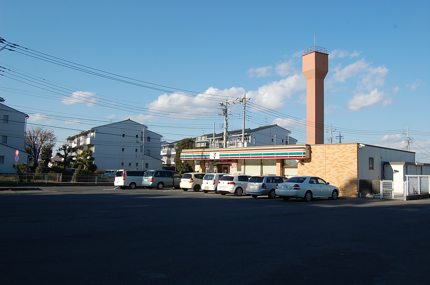 コンビニ　セブンイレブン水戸東野町店（コンビニ）まで747m