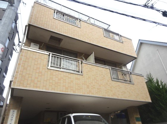 建物外観　お電話でお問い合わせを頂くとスムーズです♪