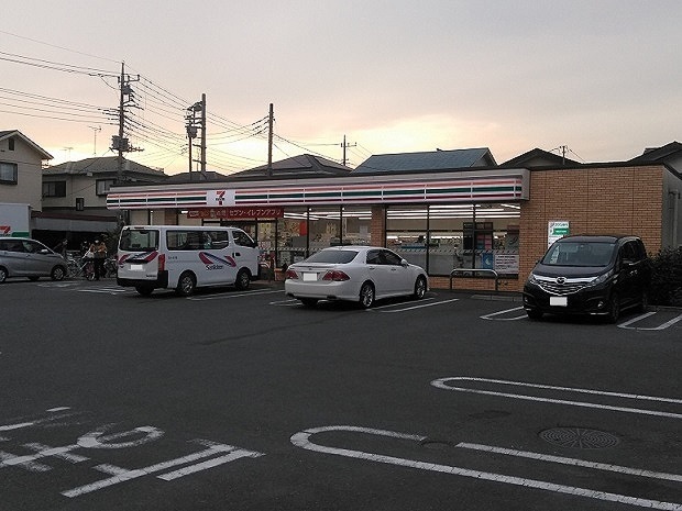 コンビニ　セブンイレブンさいたま奈良町北（コンビニ）まで700m