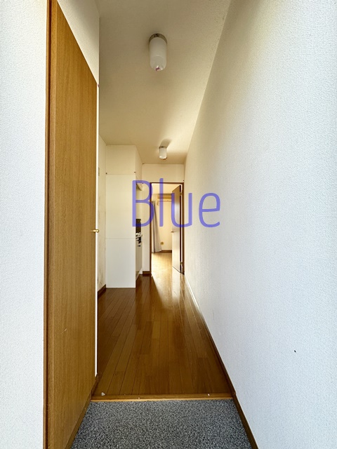 玄関　【Blueの取り扱い物件】