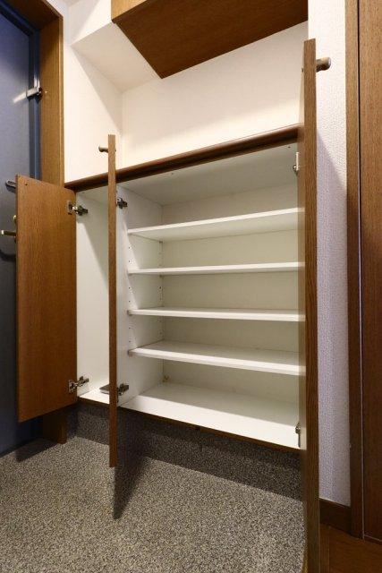 その他設備　靴入