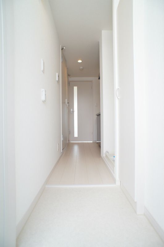 玄関　別部屋参考写真となります