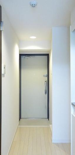 玄関　※同物件参考写真