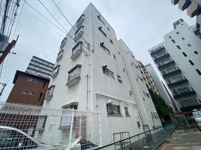 第1山本マンションの外観写真