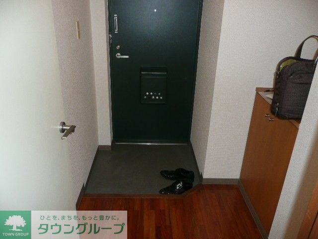 東急大井町線 荏原町駅 徒歩5分 5階建 築38年の玄関写真