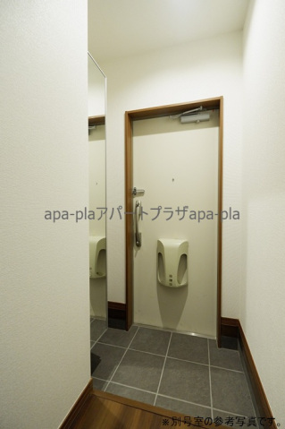 クレール シンシアの玄関写真