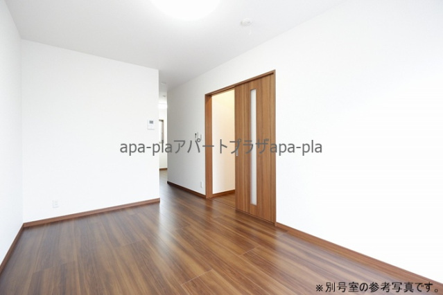 クレール シンシアの居間写真