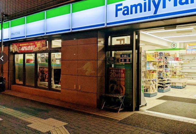 コンビニ　ファミリーマート 本駒込六丁目店（コンビニ）まで86m