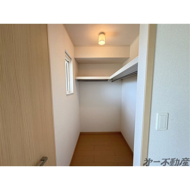 収納　ウォークインクローゼット