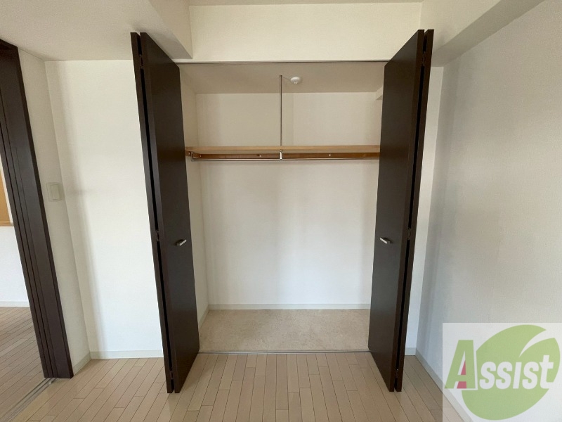 収納　寝室の収納です。部屋がすっきり片付きます。