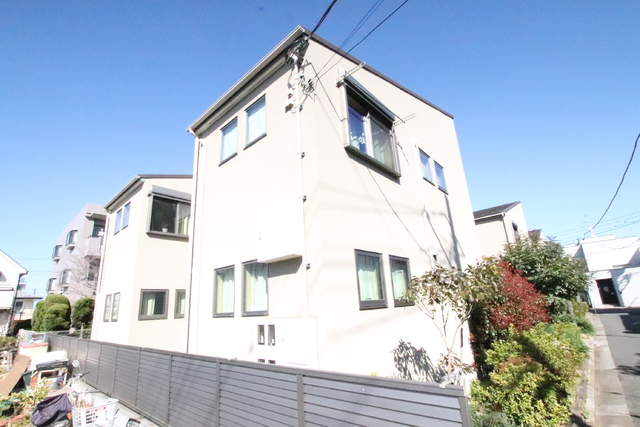 建物外観　★２０１５年築♪　テラスハウス★