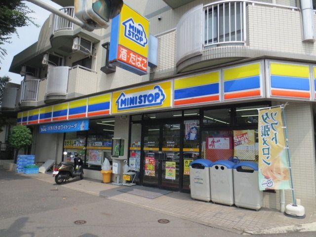 コンビニ　ミニストップ（コンビニ）まで438m