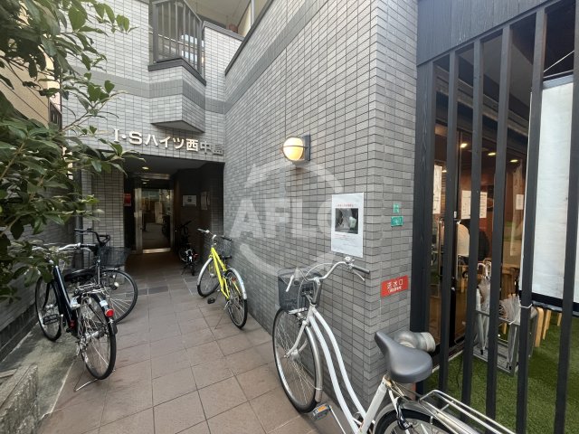 エントランス　ISハイツ西中島　エントランス