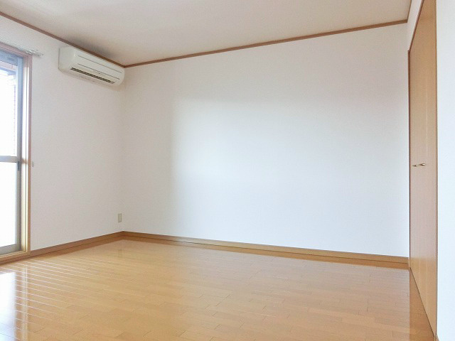 居室・リビング　広い洋室9帖
