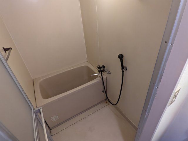 ＪＲ両毛線 山前駅 徒歩1分 3階建 築43年の風呂写真
