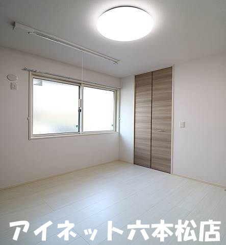 その他部屋・スペース　こちらは寝室にいかがでしょうか。