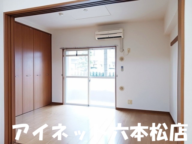 地下鉄七隈線 次郎丸駅 徒歩26分 3階建 築21年の居間写真