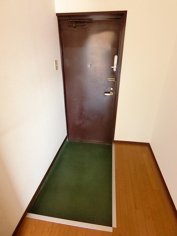玄関　参考写真